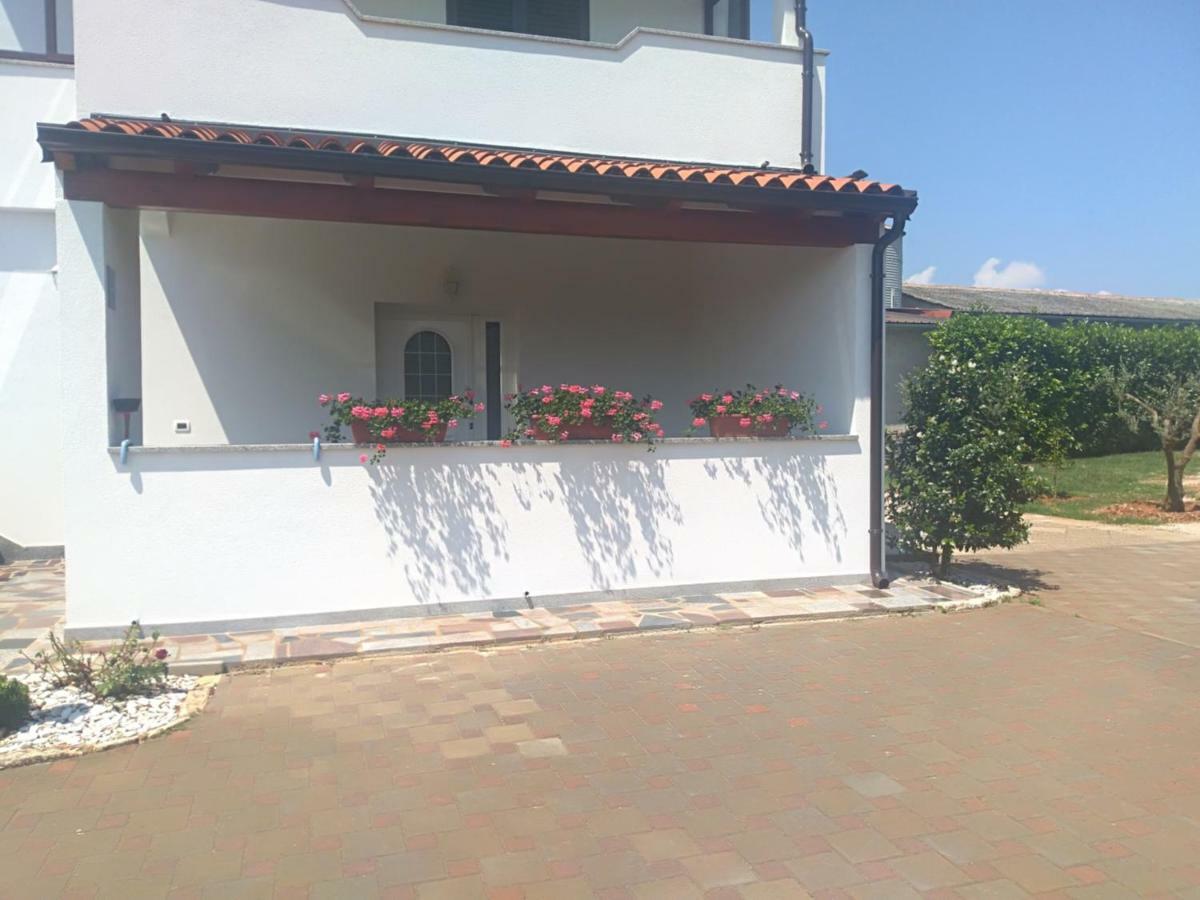 Apartment Ivana Novigrad Istria Exterior foto
